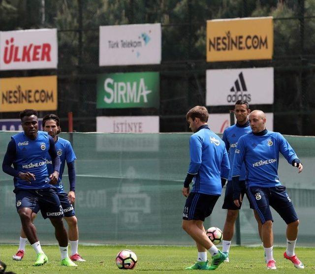 Fenerbah&ccedil;e, Gen&ccedil;lerbirliği Ma&ccedil;ı Hazırlıklarını S&uuml;rd&uuml;rd&uuml; 1