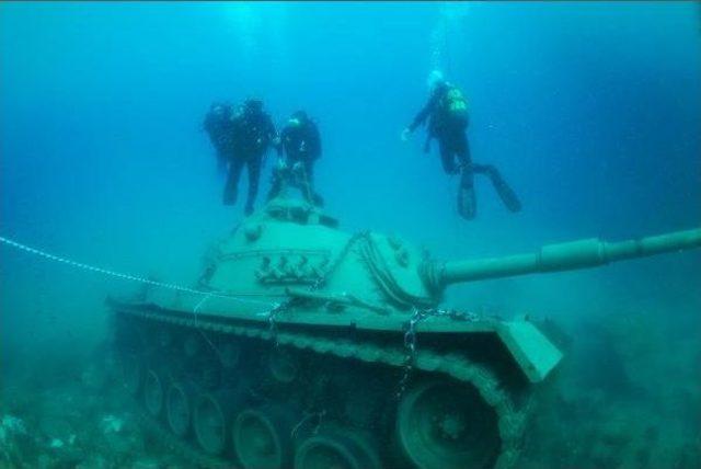 Dalış Turizmi Için Tank Batırıldı 1