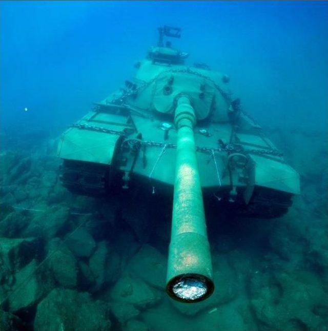 Dalış Turizmi Için Tank Batırıldı 3