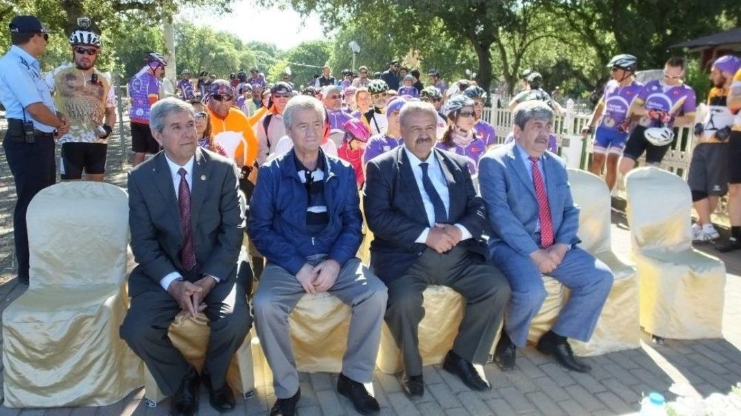 Burhaniye&rsquo;de Plajlara Mavi Bayrak &Ccedil;ekildi