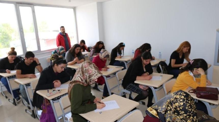 G&uuml;&ccedil;l&uuml; Kadınlar G&uuml;&ccedil;l&uuml; Yarınlar Projesi Devam Ediyor