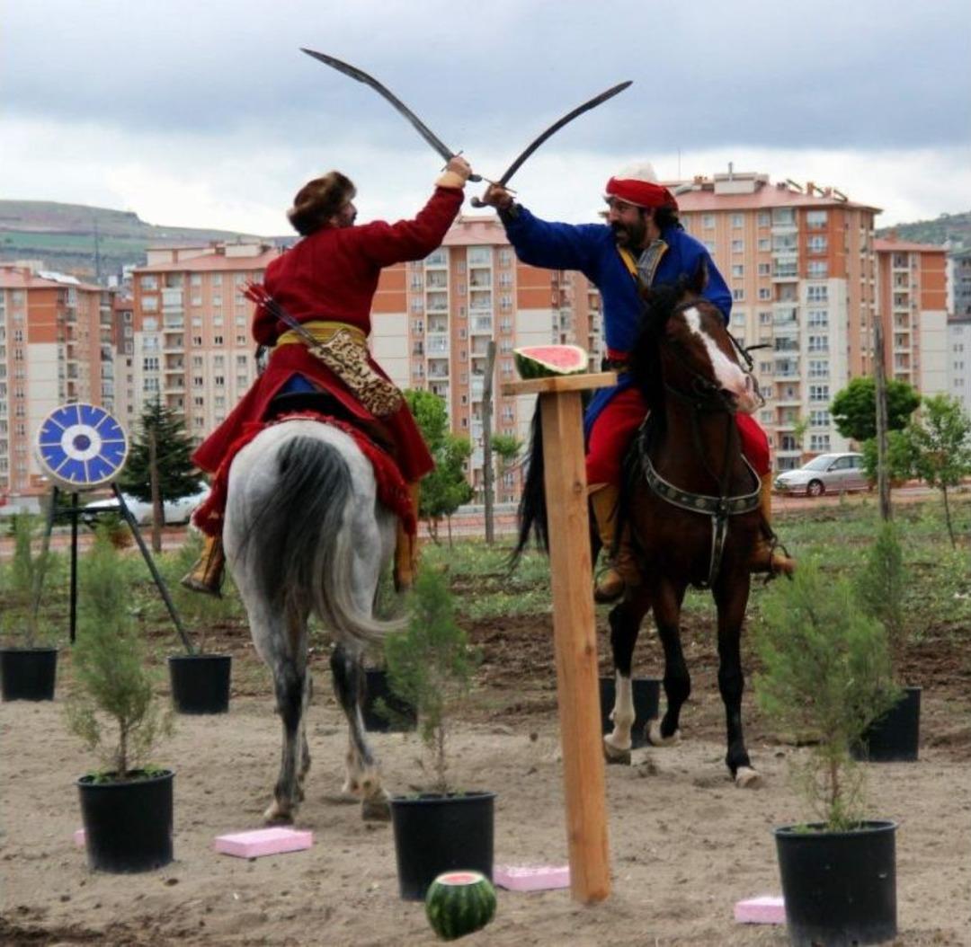 Atlı Ok&ccedil;ular Nefes Kesti