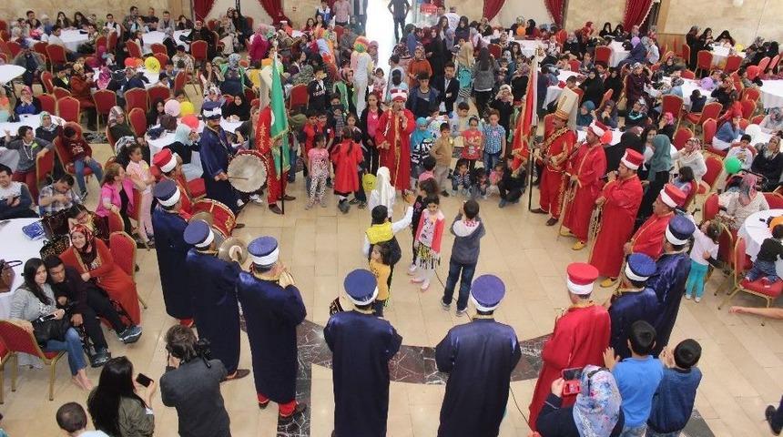 Elazığ’da ’yetim Gülerse Dünya Güler’ Projesi