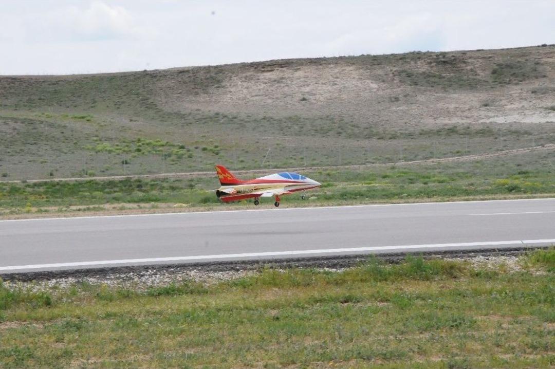 Model U&ccedil;ak Ve Helikopter Festivali