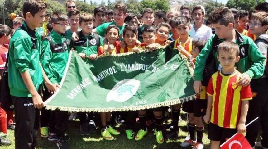 G&ouml;ztepe'den Futbol Şenliği