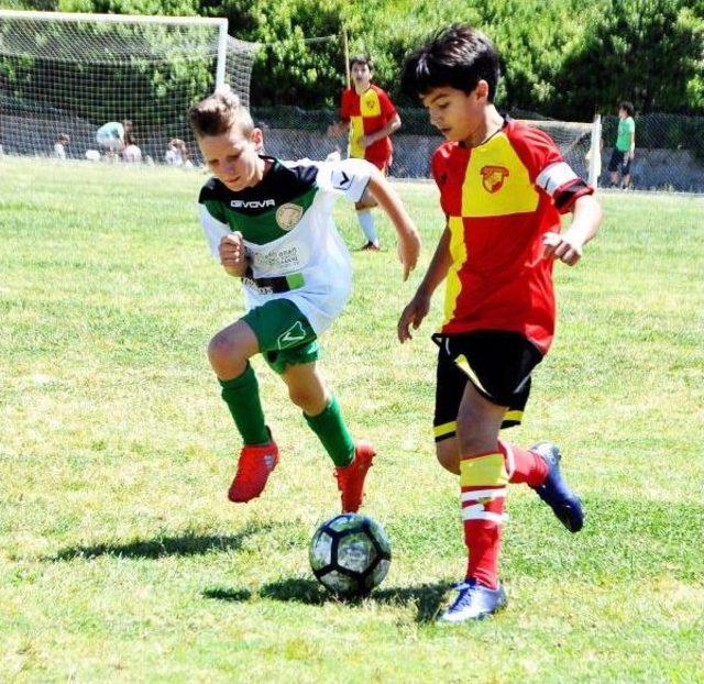 Göztepe'den Futbol Şenliği