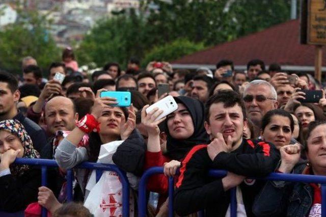 'türk Yıldızları' Ve 'solotürk' Ün Nefes Kesen Samsun Gösterisi