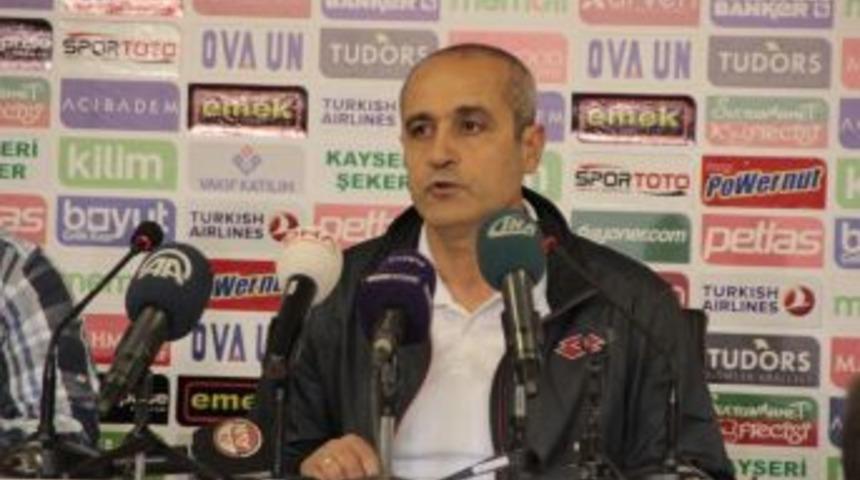 Ey&uuml;p Arın: "lige Veda Ma&ccedil;larını Oynuyoruz"