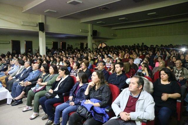 Burhaniye&rsquo;de Liselilerden Gen&ccedil;lik Konseri 2