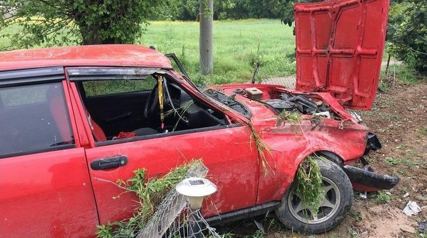 Otomobil Tarlaya Girdi: 1 Yaralı