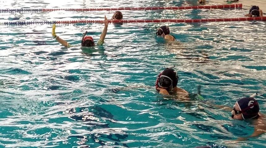 Sualtı Hokeyi B&uuml;y&uuml;kler T&uuml;rkiye Şampiyonası K&uuml;tahya&rsquo;da Başladı