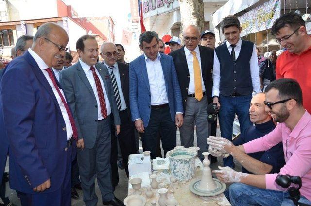 İznik&rsquo;te &Ccedil;ini Festivali 1