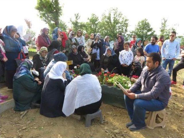 Düğününe Sayılı Günler Kala Öldü.. Davetliler Konvoy Yapıp Mezarına Gitti