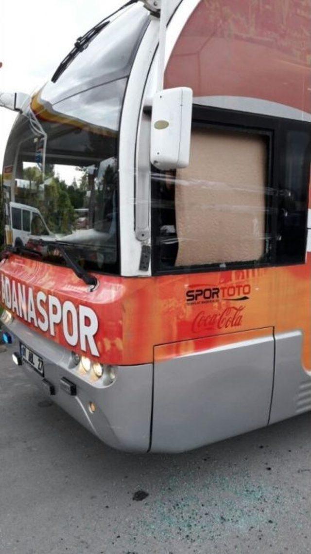 Adanaspor Taraftar Otobüsüne Saldırı