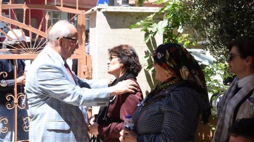 Başkan Albayrak, Cenaze T&ouml;renlerinde Acılı Aileleri Yalnız Bırakmıyor