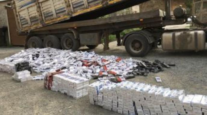 Hakkari&rsquo;de 31 Bin 630 Paket Ka&ccedil;ak Sigara Ele Ge&ccedil;irildi