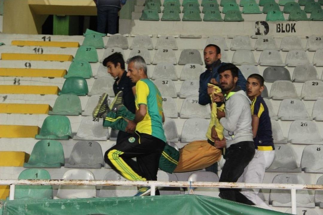 Şanlıurfaspor D&uuml;şt&uuml; Ortalık Savaş Alanına D&ouml;nd&uuml;