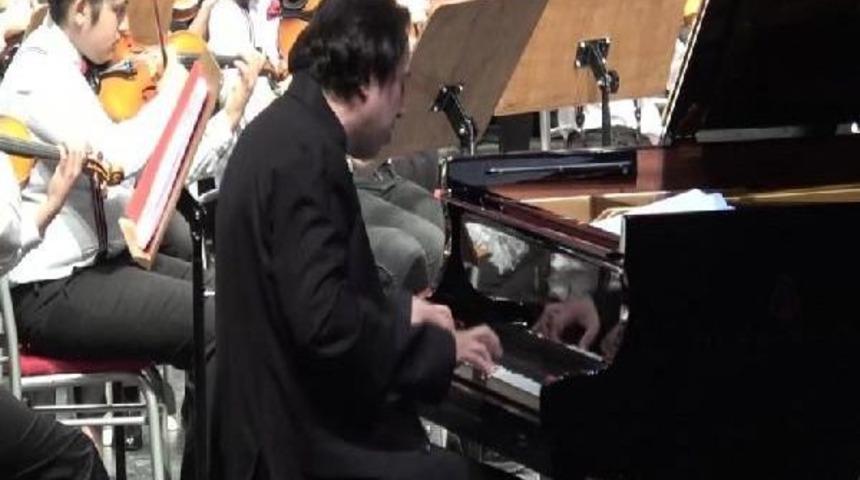 Fazıl Say, &Ccedil;ocuk Senfoni Orkestrası Ile Konser Verdi