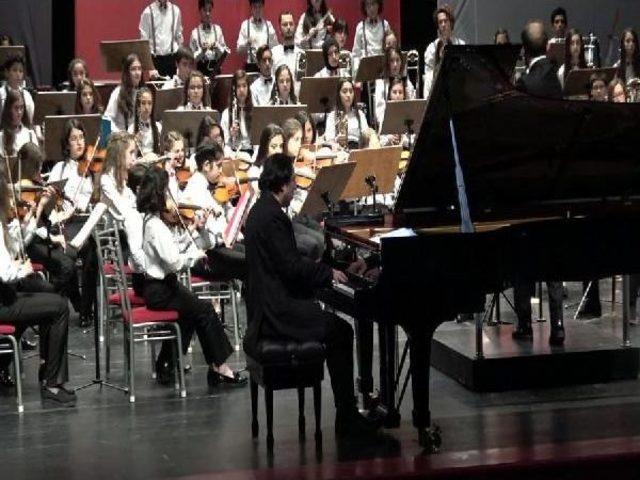 Fazıl Say, Çocuk Senfoni Orkestrası Ile Konser Verdi