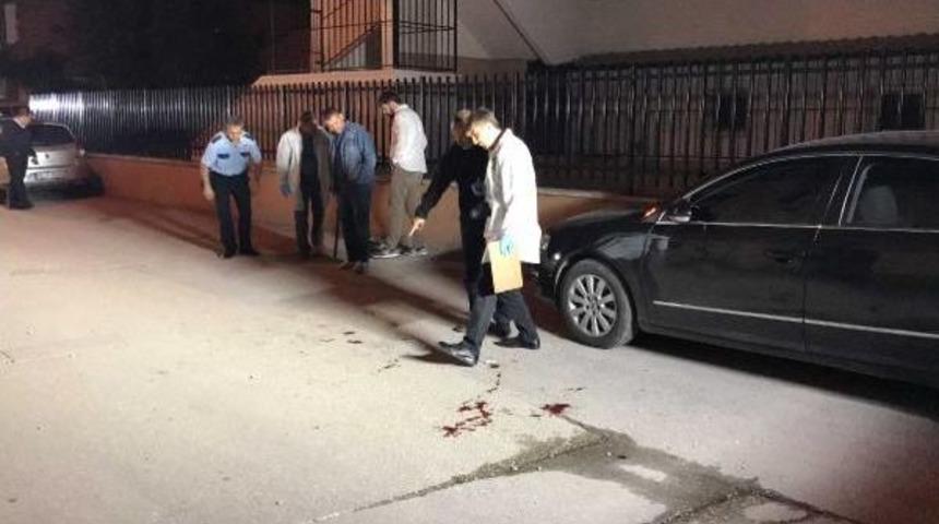 Polise Karşı Gelirken &Ccedil;ıkan Tartışmada D&uuml;şen Tabanca Ile Vuruldu