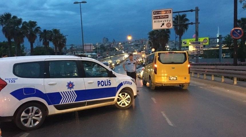 Fatih&rsquo;te Trafik Kazası: 1 &Ouml;l&uuml;, 2 Ağır Yaralı