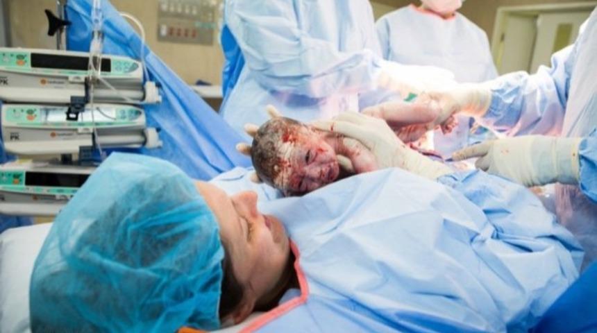 '&Ccedil;ocuğu da yaptım, doğumunu da ben yaparım' diyen anne