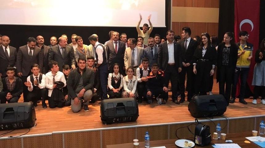 Ağrı&rsquo;da Liseler Arası &lsquo;yetenek Benim&rsquo; Ske&ccedil; Yarışması