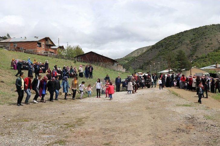Gümüşhane’nin Pamukkalesi’nde ‘ayazma’ Şenliği Yapıldı G2