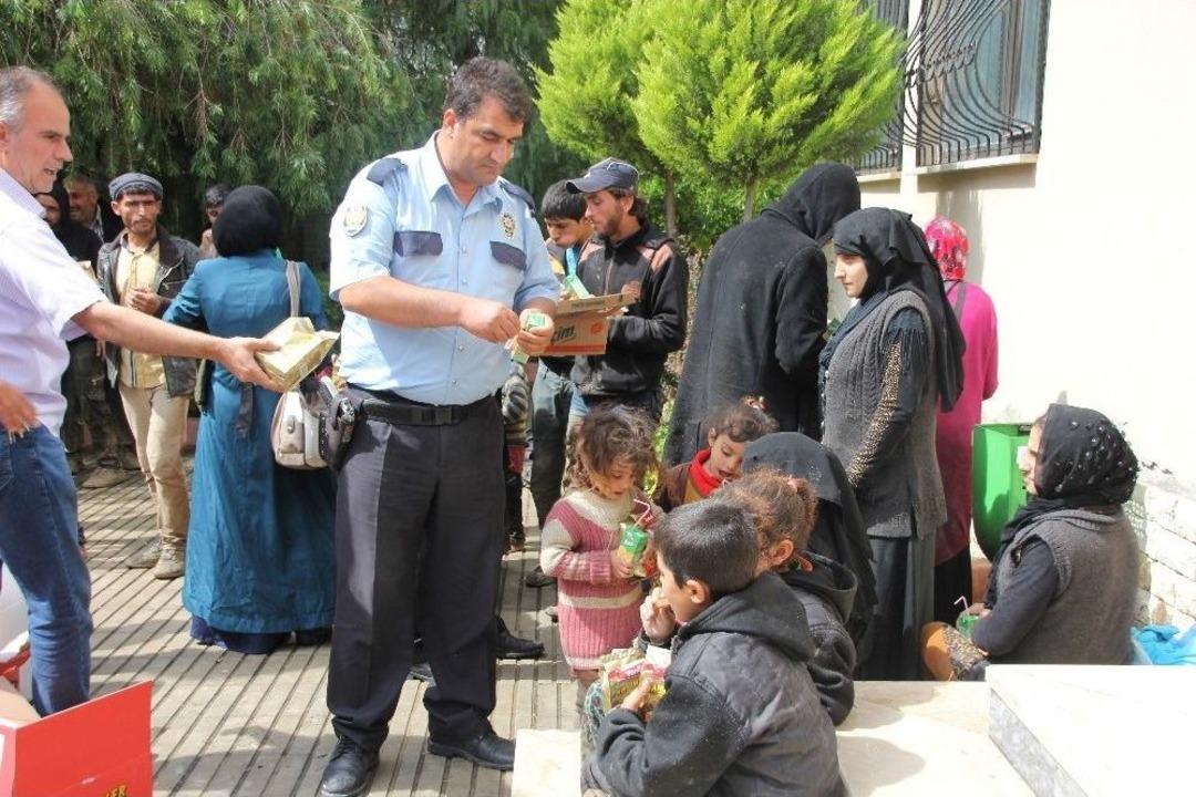 Minib&uuml;ste 51 Ka&ccedil;ak G&ouml;&ccedil;men Yakalandı