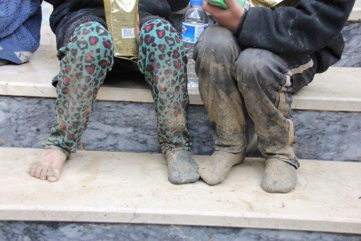 Minibüste 51 Kaçak Göçmen Yakalandı G3