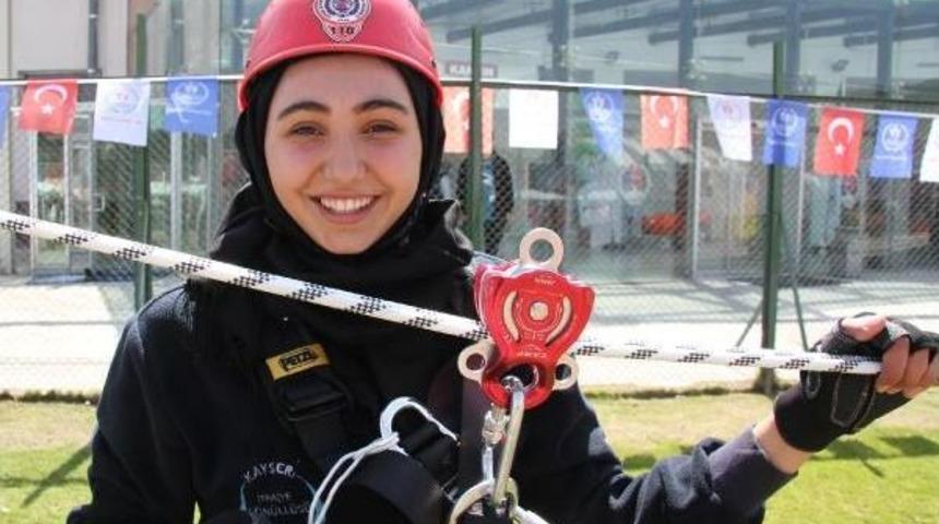 Geleceğin Kadın Itfaiyecileri Hazır