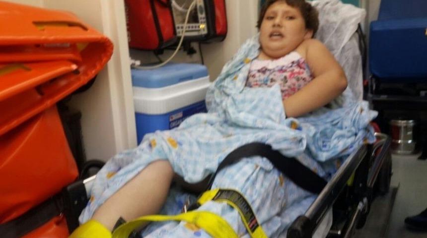 İki Kız Kardeş Evde Yemek Yaparken Yangın Çıktı