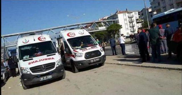 Ak Parti Kongresine Gidenlerin Otobüsü Kaza Yaptı: 40 Yaralı