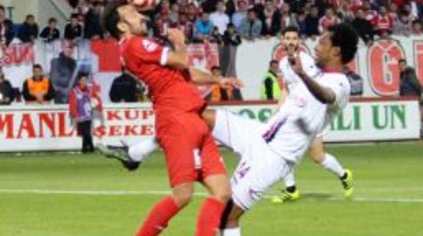 Samsunsporlu Futbolcu Ma&ccedil;tan Sonra Hafızasını Kaybetti