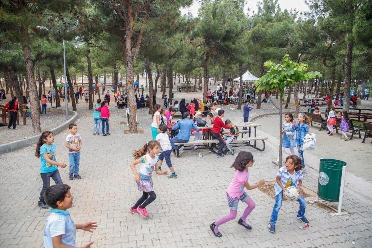 Suriyeli Yetimler Şehitkamil&rsquo;de Moral Buldu