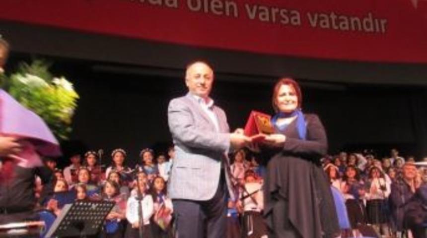 Thm &Ccedil;ocuk Korosu&rsquo;ndan Yılsonu Konseri