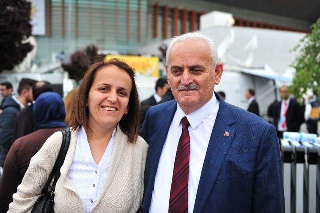 Başbakan Yıldırım’ın İzmirli Benzeri Arena’da