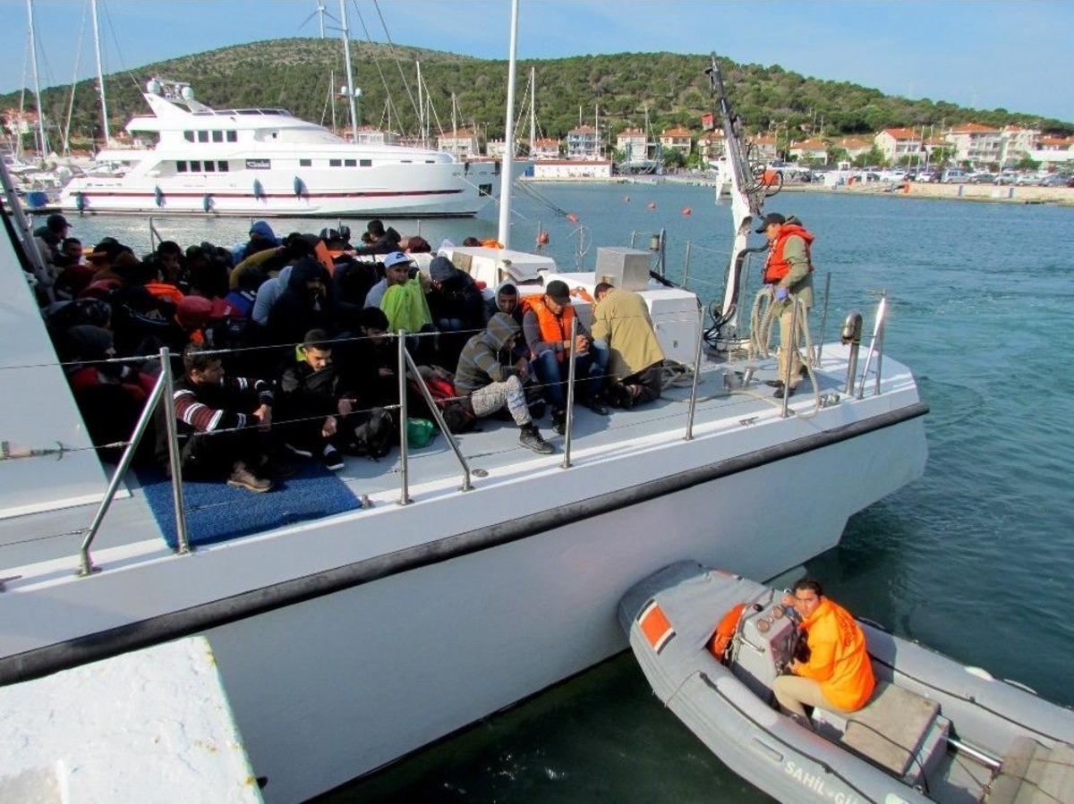 &Ccedil;eşme&rsquo;de 187 Sığınmacı Yakalandı