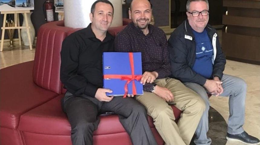 Burhaniyeli &Ccedil;ift&ccedil;ilere 2 Milyon Lira Hibe Desteği