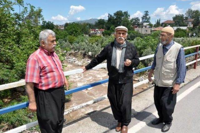 Osmaniye'de Yağış Zarar Verdi