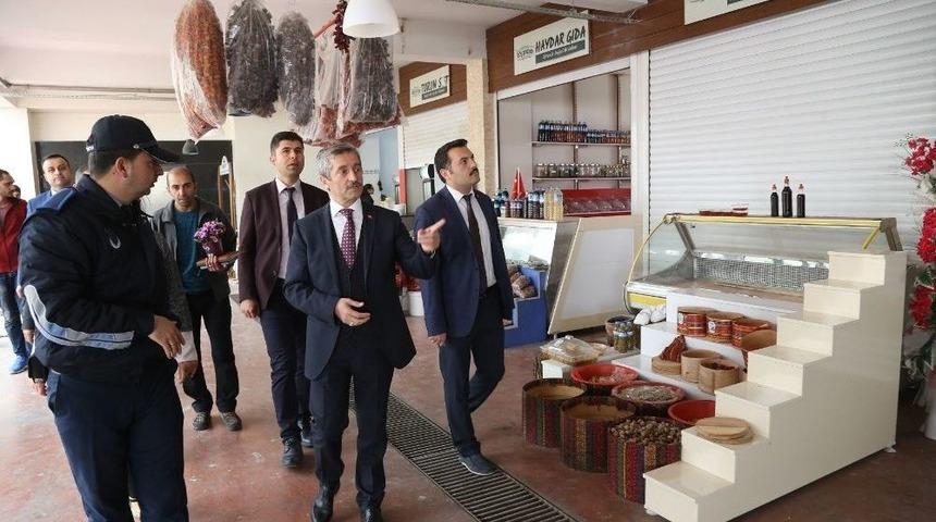 Şahinbey Belediyesi Alıcı İle Satıcıyı K&ouml;y Pazarında Buluşturuyor