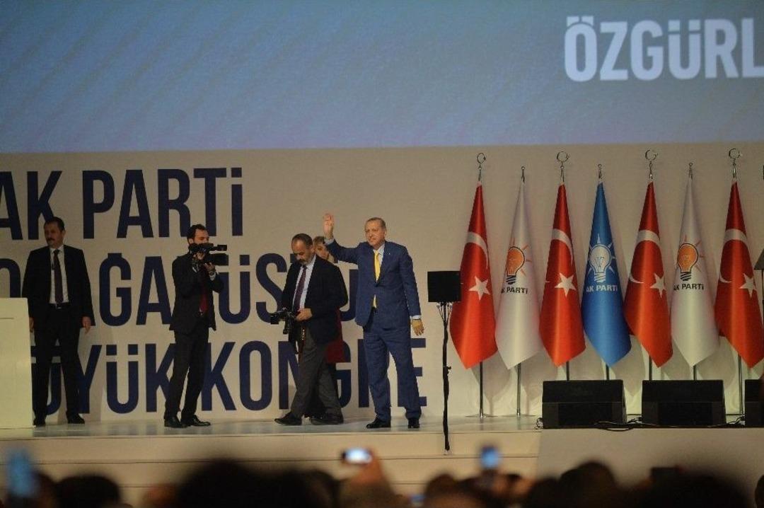 Erdoğan Besmele Ve Fatiha İle Geri D&ouml;nd&uuml;