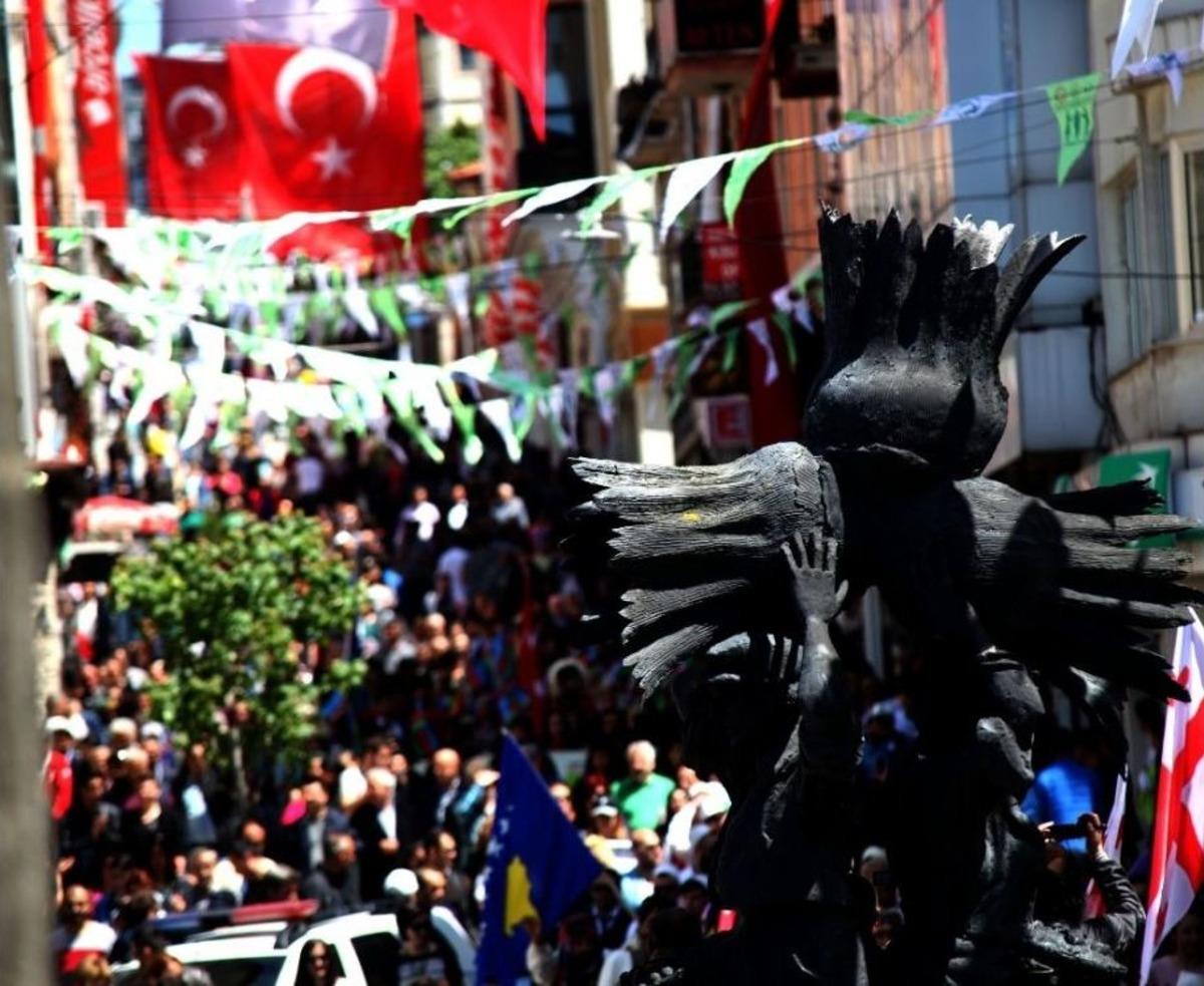 Yağmur Y&uuml;z&uuml;nden Ertelen &lsquo;aksu Festival Y&uuml;r&uuml;y&uuml;ş&uuml;&rsquo; Bug&uuml;n D&uuml;zenlendi