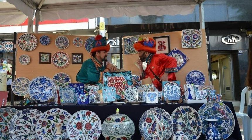 Hacivat Ve Karag&ouml;z İznik&rsquo;te