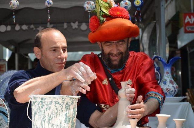 Hacivat Ve Karag&ouml;z İznik&rsquo;te 2