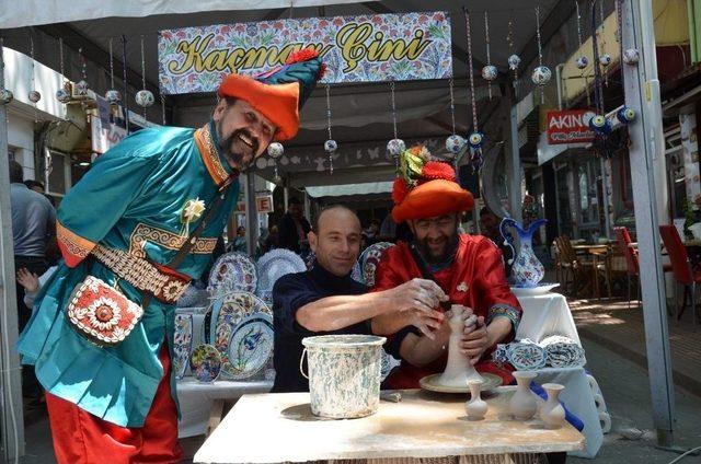 Hacivat Ve Karag&ouml;z İznik&rsquo;te 3