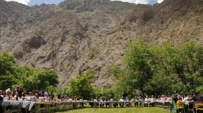 Vali Toprak: Hakkari'nin K&ouml;t&uuml; Imajı Yerini Huzur Ve G&uuml;vene Bıraktı