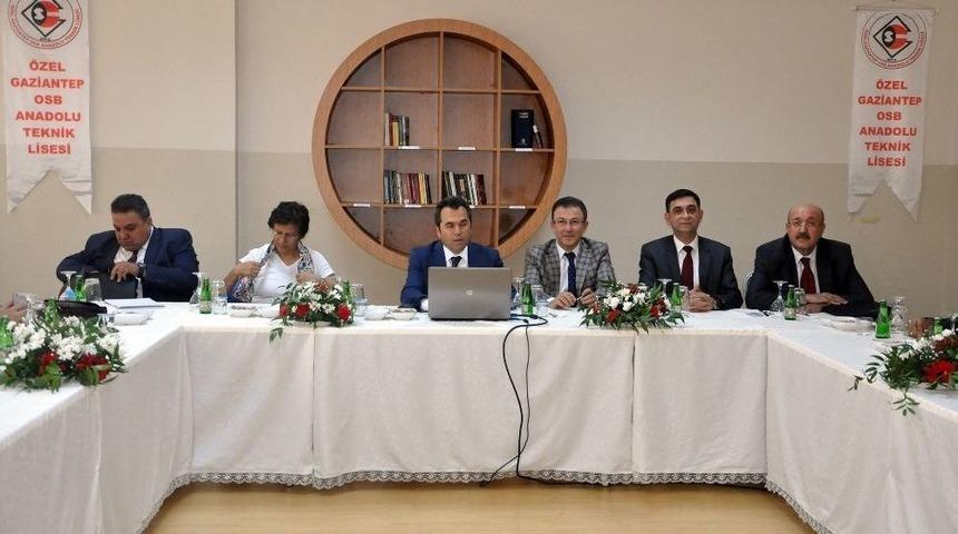 Gaziantep&rsquo;te Mesleki Ve Teknik Eğitimin Durumu Masaya Yatırıldı