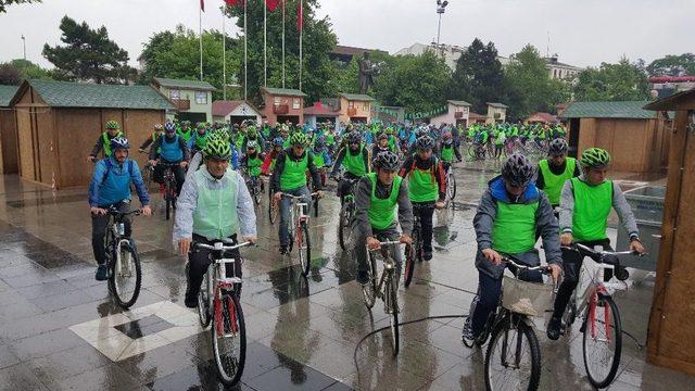 Pedallar Beraberlik İçin Çevrildi