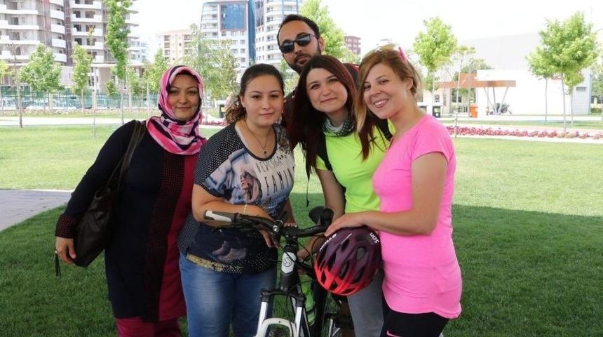 Manisa&rsquo;da Otizm Farkındalık Etkinliği